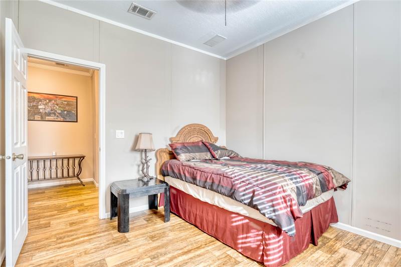 Image 35 of 43 For 274 106th St