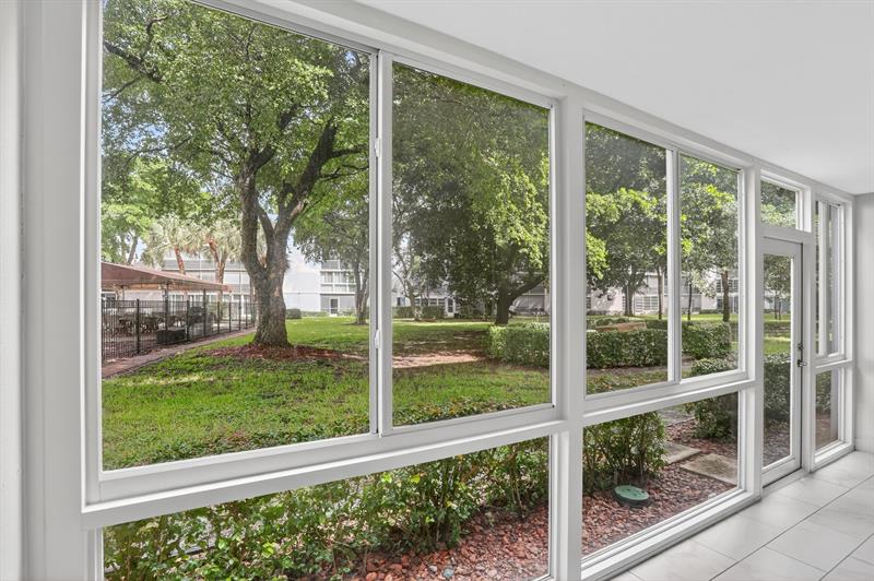 Image 18 of 72 For 2003 Granada Dr  F1