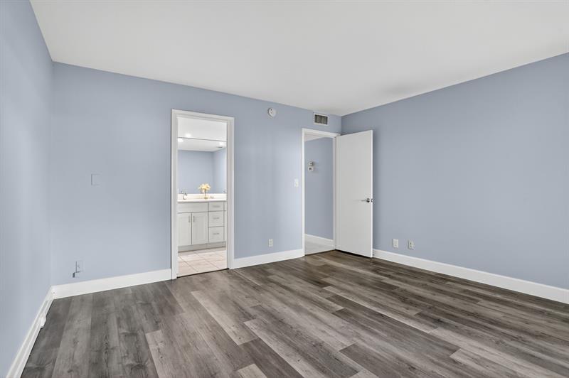 Image 26 of 72 For 2003 Granada Dr  F1