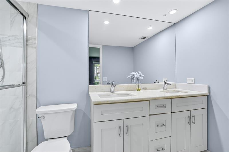 Image 29 of 72 For 2003 Granada Dr  F1