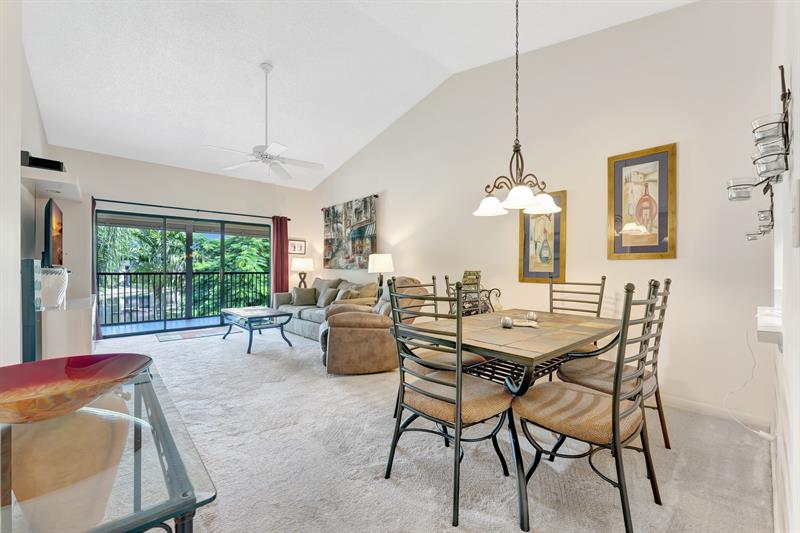 Image 14 of 40 For 3161 Carambola Cir  2381