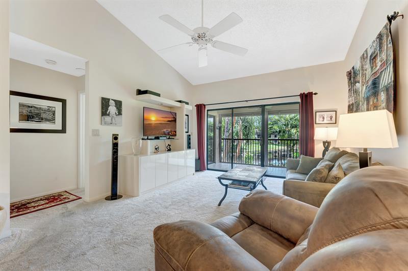 Image 15 of 40 For 3161 Carambola Cir  2381