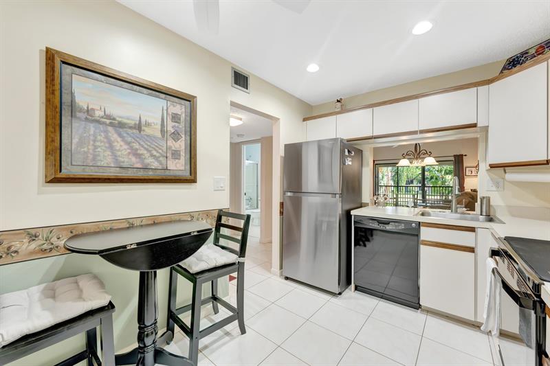 Image 21 of 40 For 3161 Carambola Cir  2381