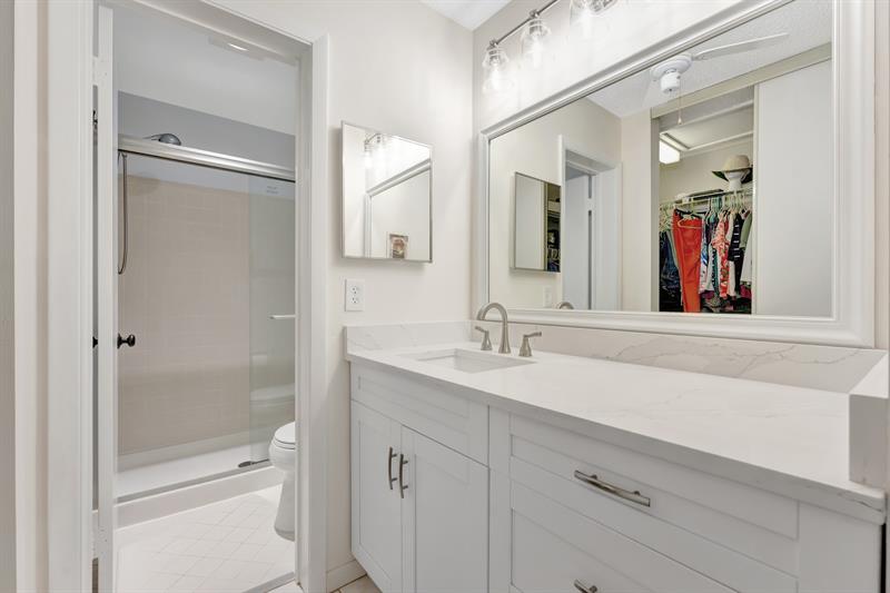 Image 22 of 40 For 3161 Carambola Cir  2381