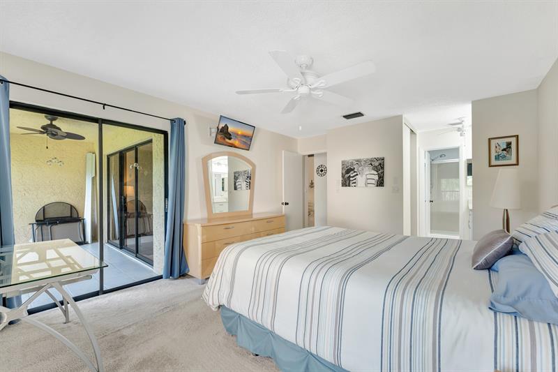 Image 26 of 40 For 3161 Carambola Cir  2381