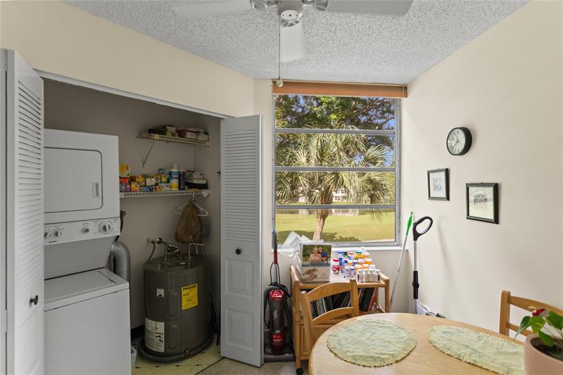 Image 16 of 28 For 1911 Sabal Palm Dr  307