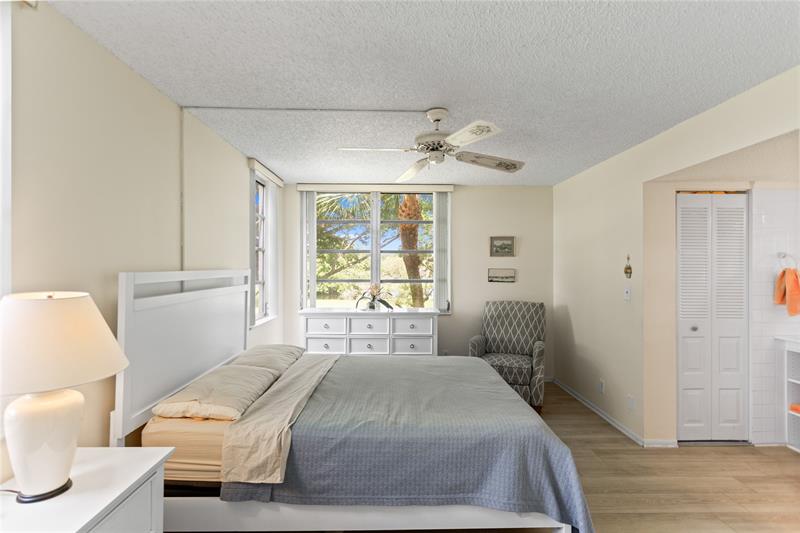 Image 19 of 28 For 1911 Sabal Palm Dr  307