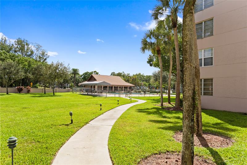 Image 5 of 28 For 1911 Sabal Palm Dr  307
