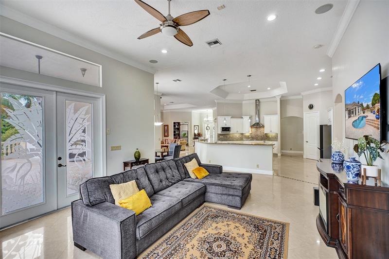 Image 38 of 91 For 8426 Sawpine Rd