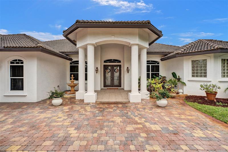 Image 39 of 91 For 8426 Sawpine Rd