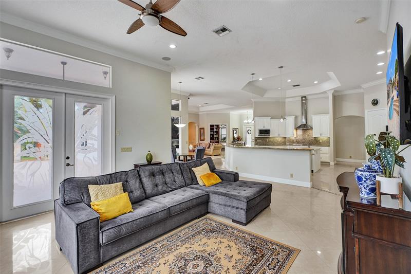 Image 40 of 91 For 8426 Sawpine Rd