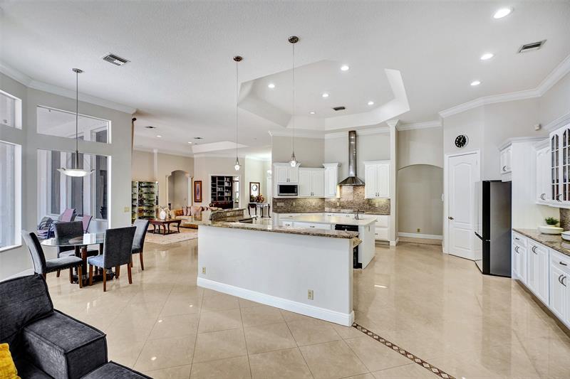 Image 43 of 91 For 8426 Sawpine Rd