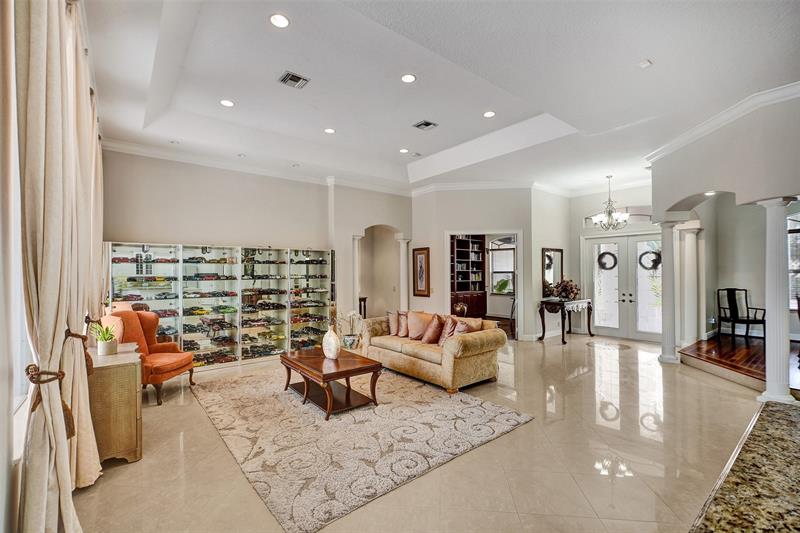 Image 46 of 91 For 8426 Sawpine Rd