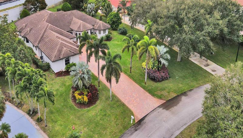 Image 5 of 91 For 8426 Sawpine Rd