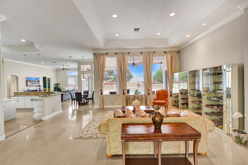 Image 51 of 91 For 8426 Sawpine Rd