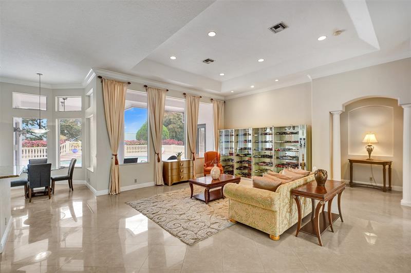 Image 52 of 91 For 8426 Sawpine Rd