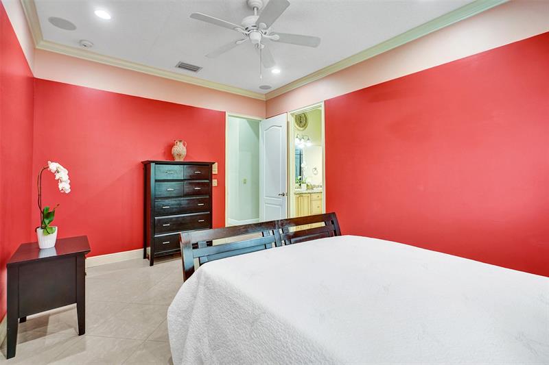 Image 62 of 91 For 8426 Sawpine Rd