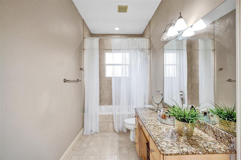 Image 65 of 91 For 8426 Sawpine Rd