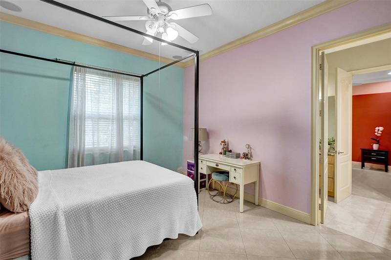 Image 71 of 91 For 8426 Sawpine Rd