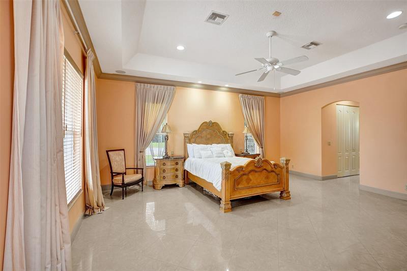 Image 78 of 91 For 8426 Sawpine Rd
