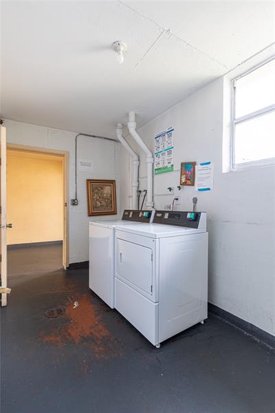 Image 24 of 35 For 942 199th St  401