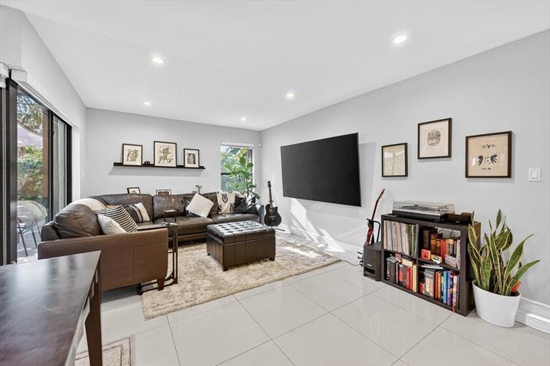 Image 11 of 21 For 7104 127th Ct