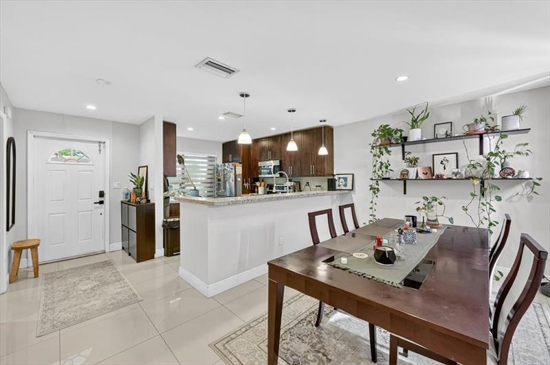 Image 5 of 21 For 7104 127th Ct