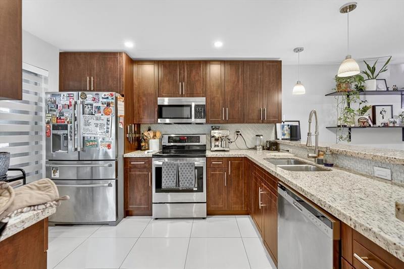 Image 6 of 21 For 7104 127th Ct