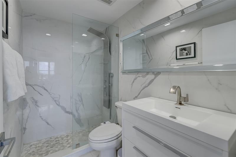 Image 8 of 31 For 3300 36th St  806