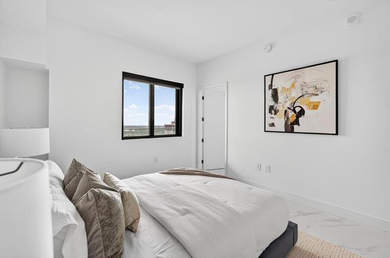 Image 44 of 53 For 700 24th Street  4802