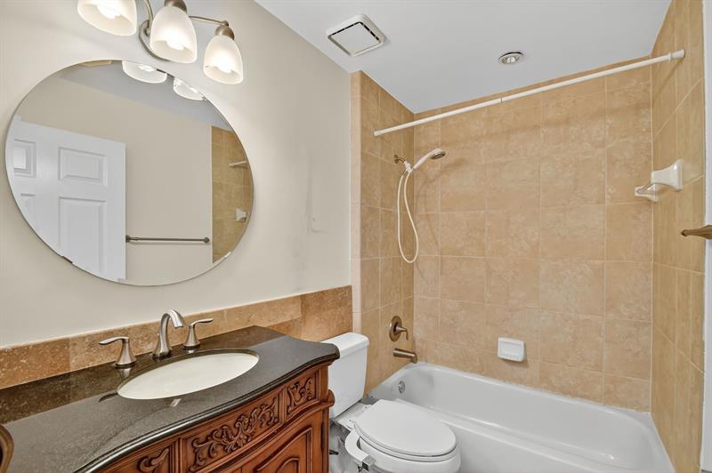 Image 38 of 63 For 1620 22nd Ave
