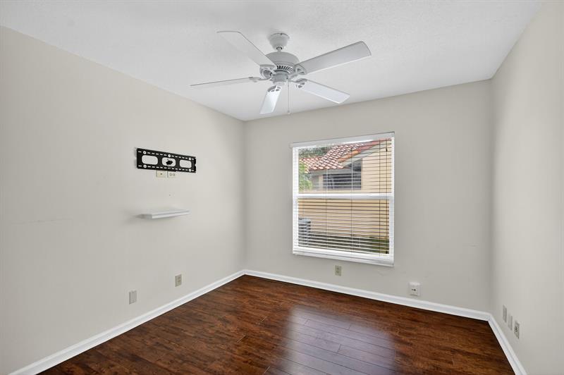 Image 41 of 63 For 1620 22nd Ave