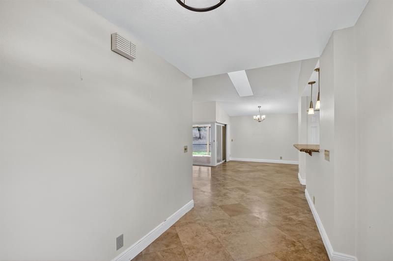 Image 7 of 63 For 1620 22nd Ave