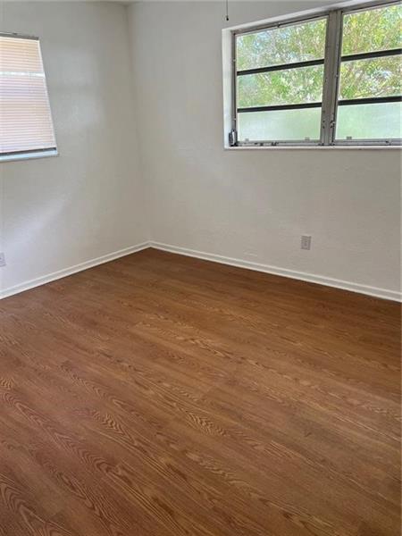 Image 16 of 21 For 1518 8th Ct  