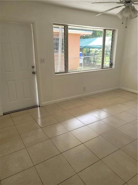 Image 5 of 15 For 1518 8th Ct  