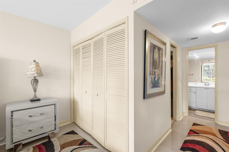 Image 15 of 57 For 3800 Oaks Clubhouse Dr  110