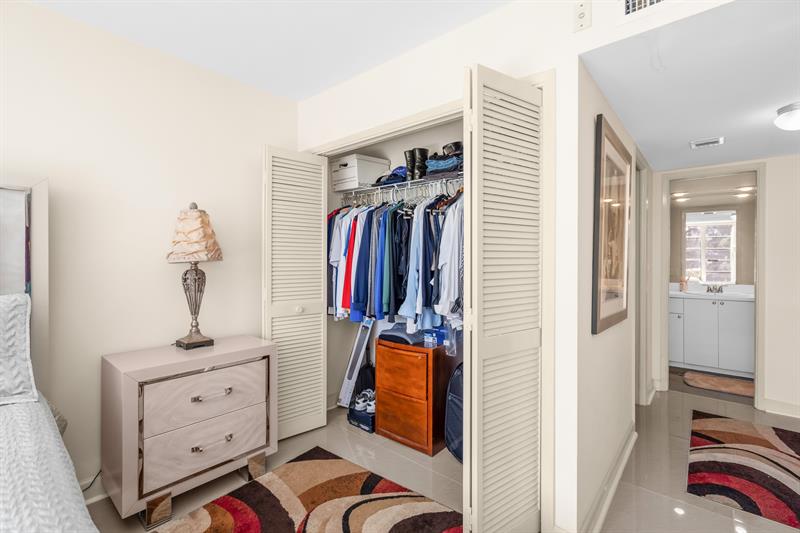 Image 33 of 57 For 3800 Oaks Clubhouse Dr  110