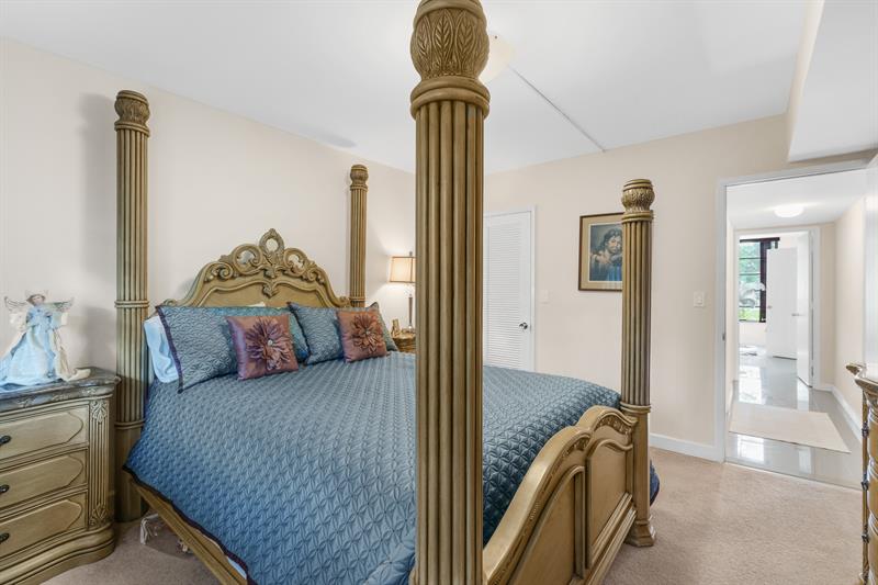 Image 35 of 57 For 3800 Oaks Clubhouse Dr  110