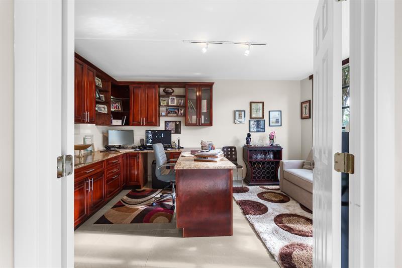 Image 46 of 57 For 3800 Oaks Clubhouse Dr  110