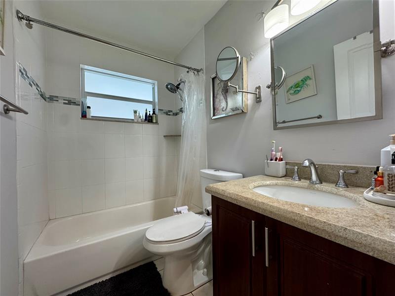 Image 10 of 26 For 2801 33rd Ct  206