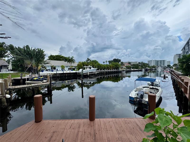 Image 17 of 26 For 2801 33rd Ct  206