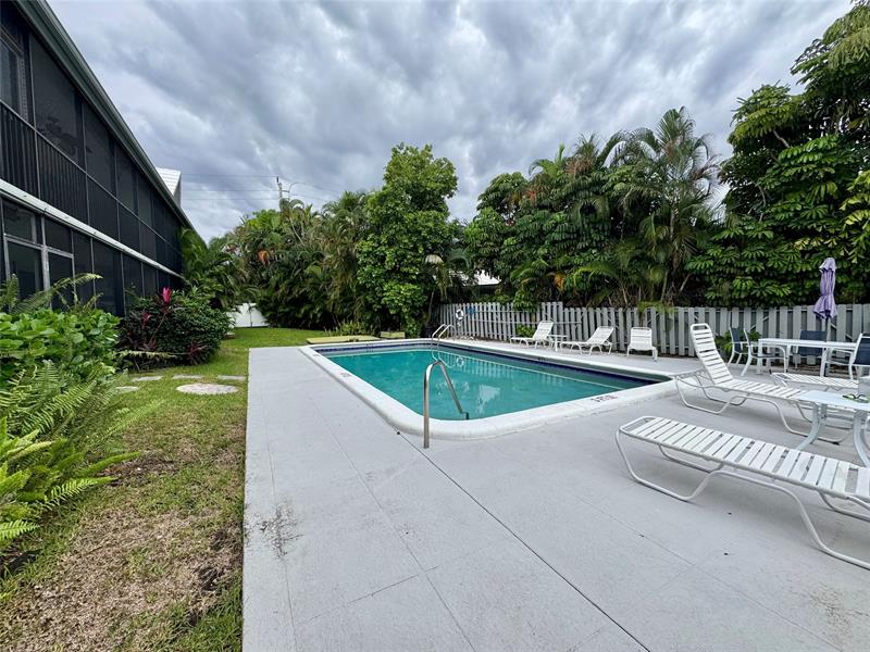 Image 22 of 26 For 2801 33rd Ct  206