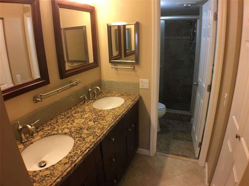 Image 19 of 42 For 1905 15th St  9