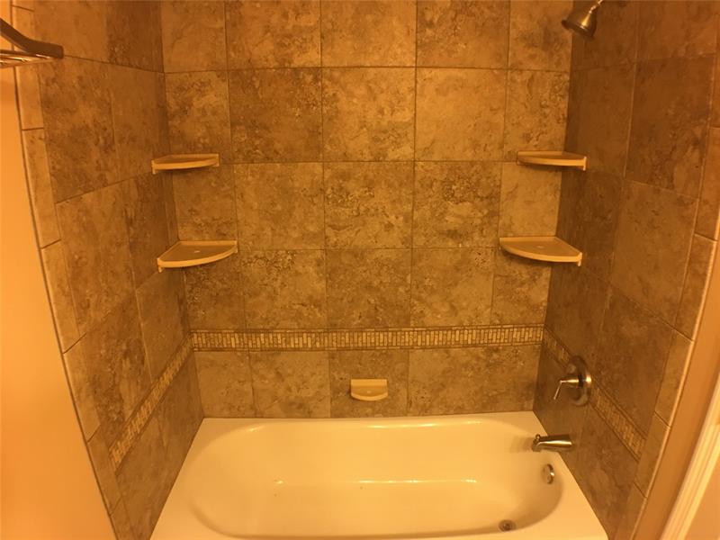 Image 23 of 42 For 1905 15th St  9