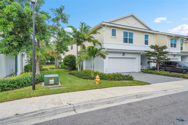 Image 4 of 28 For 639 Parsons Way  639