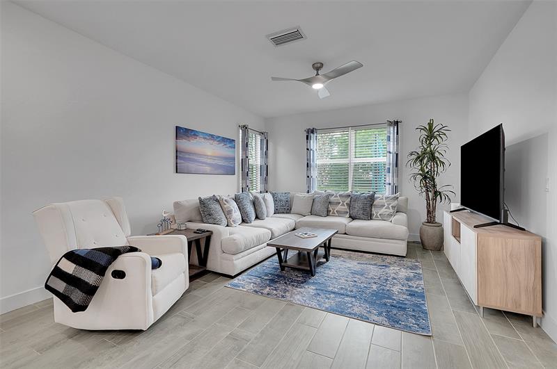 Image 6 of 28 For 639 Parsons Way  639