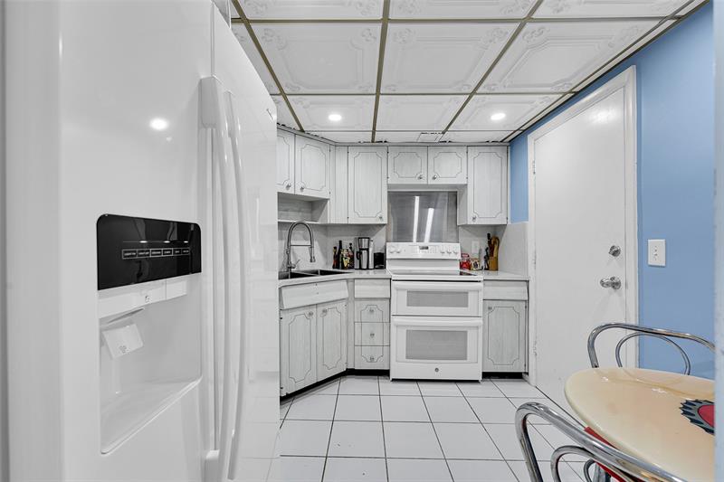 Image 11 of 52 For 133 Pompano Beach Blvd  605