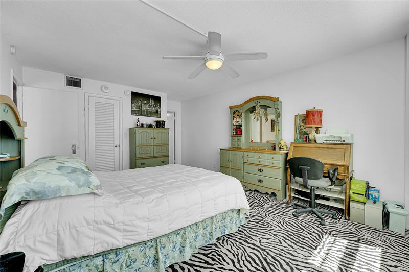 Image 23 of 52 For 133 Pompano Beach Blvd  605