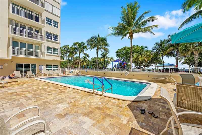 Image 33 of 52 For 133 Pompano Beach Blvd  605