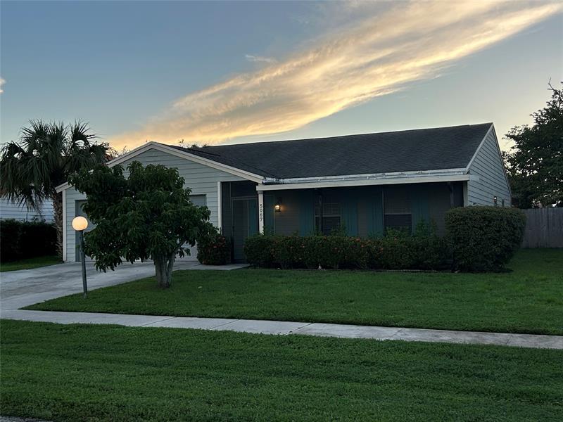 Details for 5067 Canal Cir E, Lake Worth, FL 33467